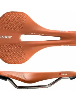 Rychlé Dodání Sedlo REPENTE Quasar hnědé / 142 mm / 170 g